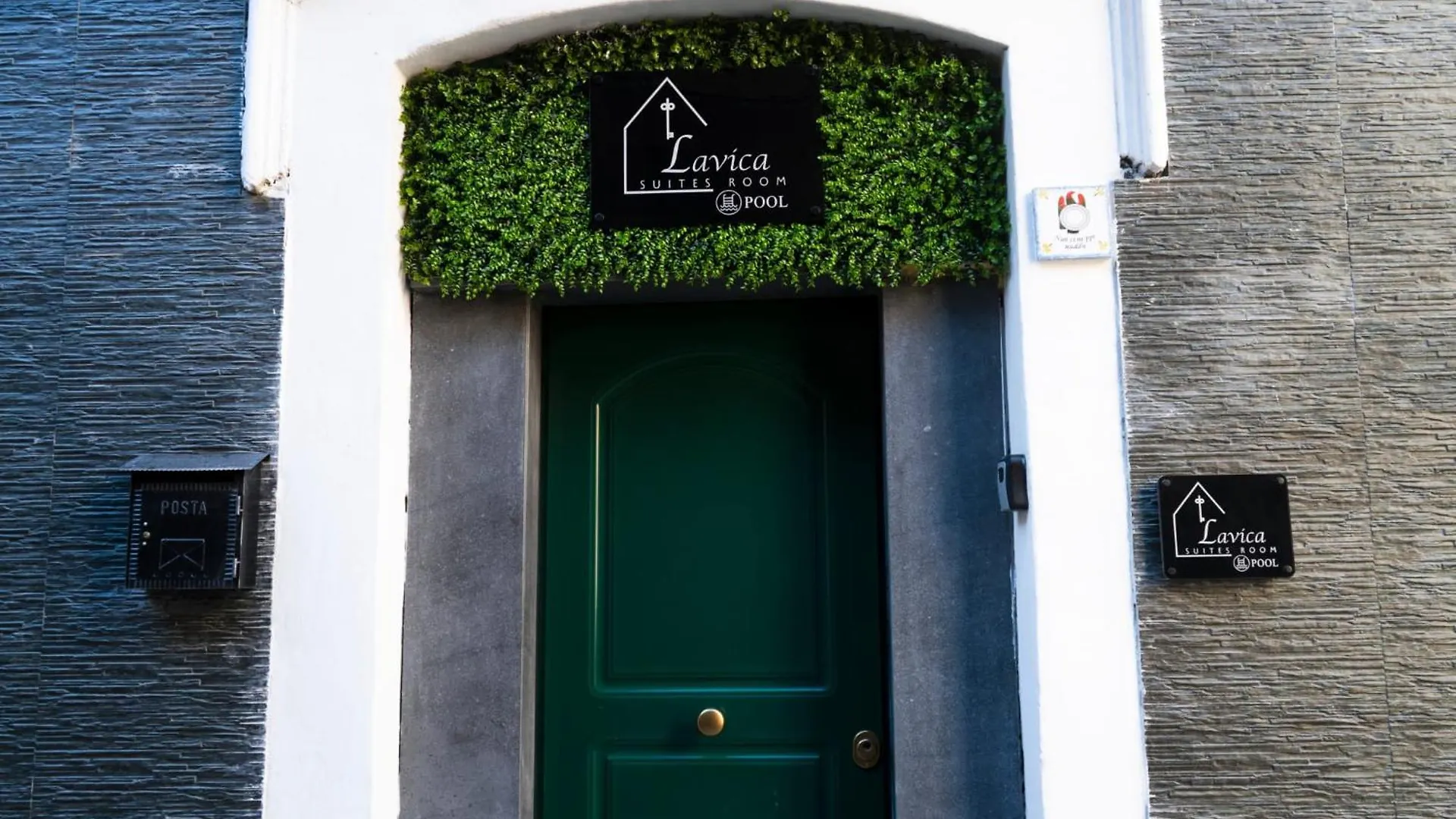 קטאניה Lavica Luxury Suites